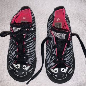 Toddler girl 10 shoes Converse sneakers zebra